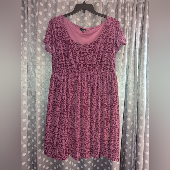 torrid Purple Lace-Textured Midi Dress - Picture 2 of 16